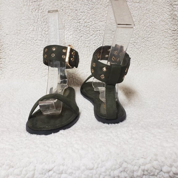 Olive Grommet Detailed Ankle Cuff Flat Sandals - Picture 5 of 7